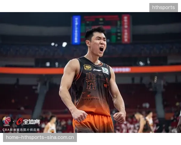 CBA赛场传奇瞬间：关键抢断后一条龙的巅峰演绎